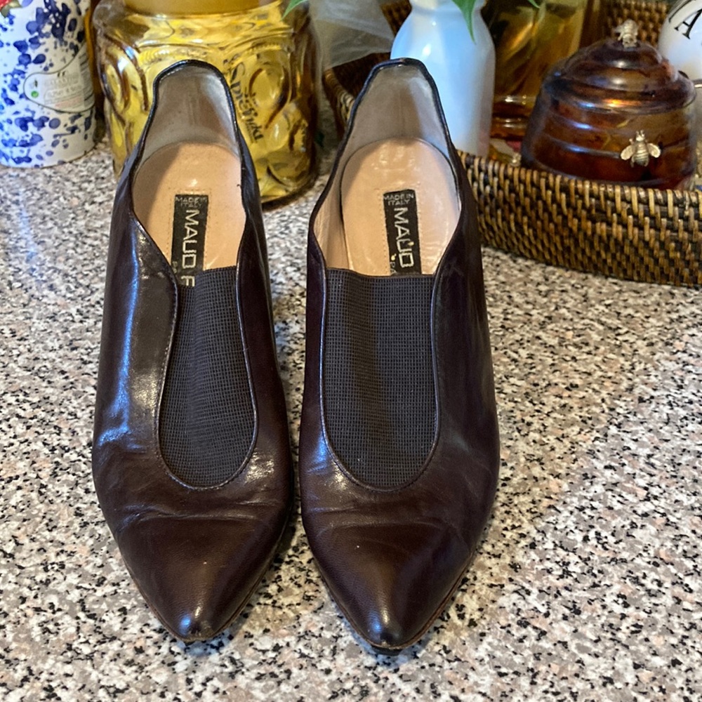 Shoes/booties with a special designer flair